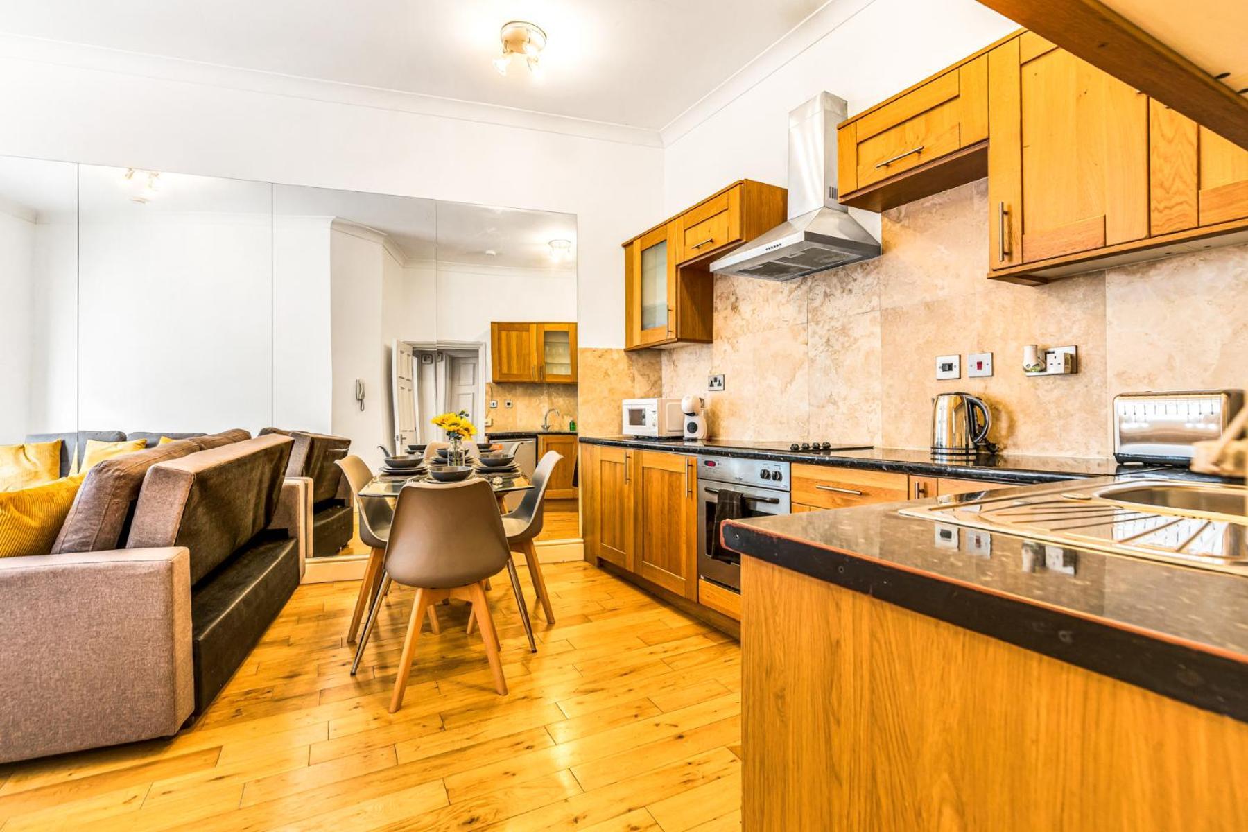 Luxstay2 Earls Court Apartment - Sleeps Up To 8 لندن المظهر الخارجي الصورة
