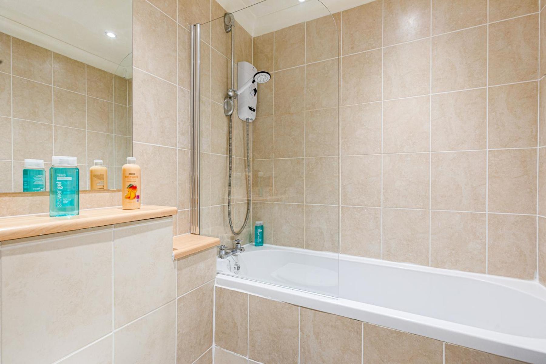 Luxstay2 Earls Court Apartment - Sleeps Up To 8 لندن المظهر الخارجي الصورة