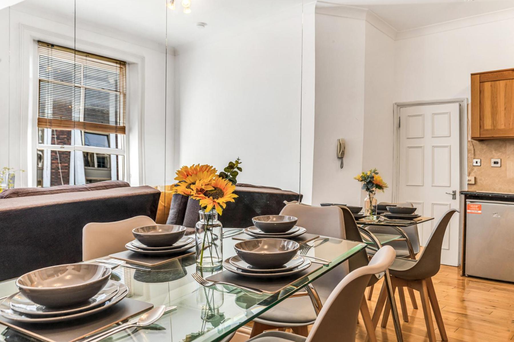 Luxstay2 Earls Court Apartment - Sleeps Up To 8 لندن المظهر الخارجي الصورة