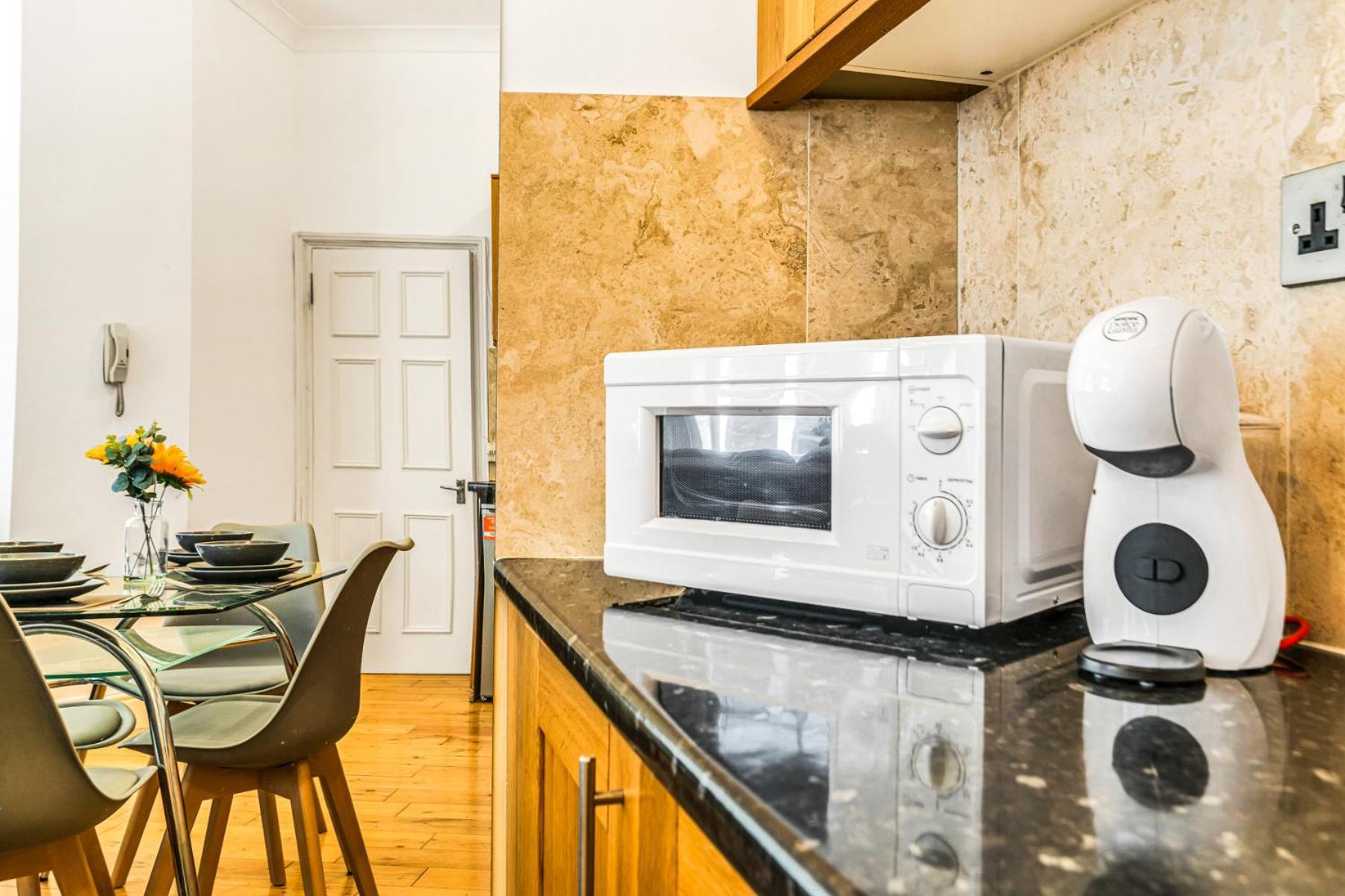 Luxstay2 Earls Court Apartment - Sleeps Up To 8 لندن المظهر الخارجي الصورة
